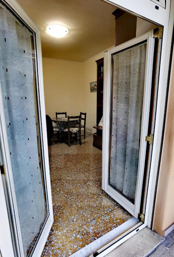 Appartamento Per Turisti E Famiglie Roma Luaran gambar