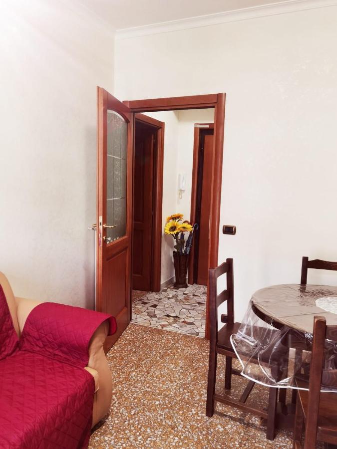 Appartamento Per Turisti E Famiglie Roma Luaran gambar